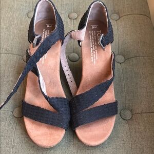 Toms Black Strappy Sandals/Wedges Size 6